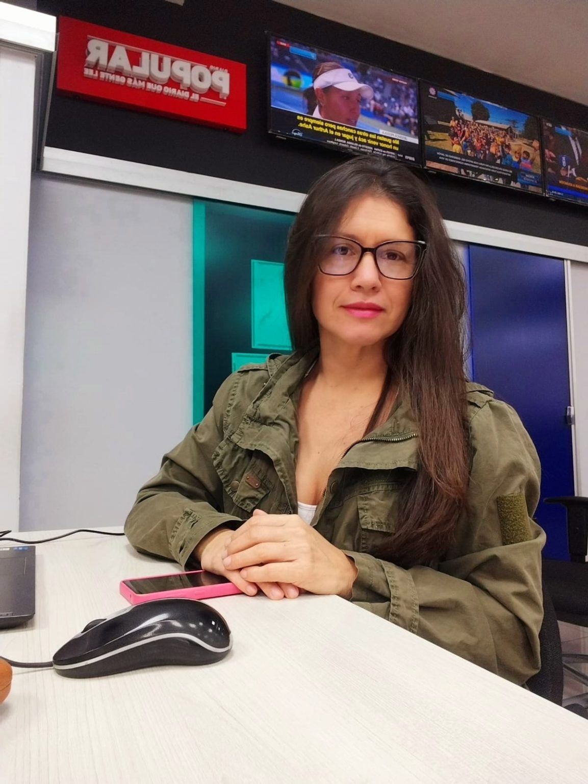 Mirna Alderete: glamour y entrevistas sin filtros