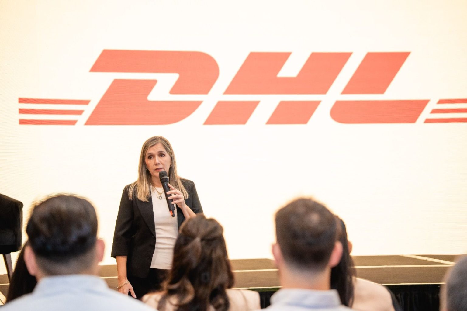 DHL Express revoluciona las importaciones pesadas en Centro y Sudamérica