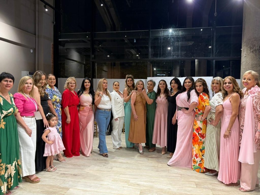 Luque brilló de rosa en una noche de moda y solidaridad
