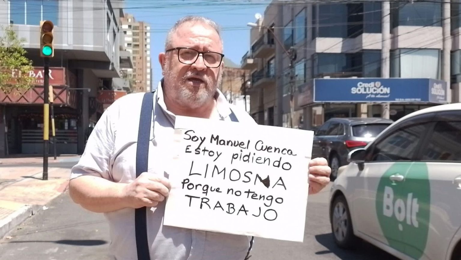 Manuel Cuenca denuncia: “Estoy pidiendo limosna frente a la Casa del Teatro y el Estado brilla por su ausencia”