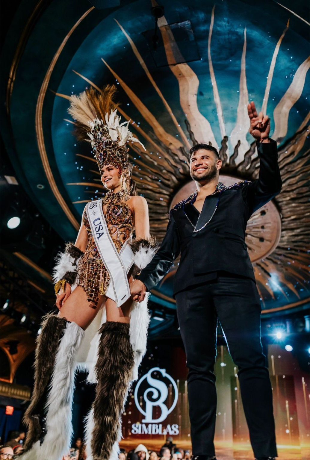 Simón Villalba pisa fuerte en el New York Fashion Week y deja huella internacional