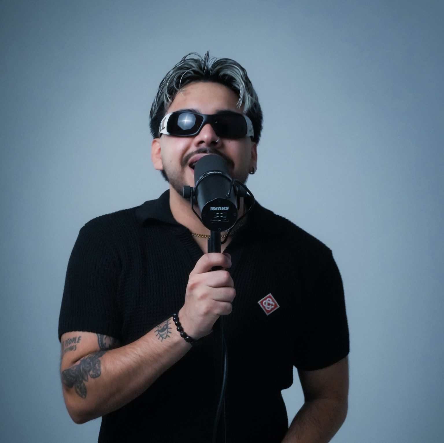 Nicolá apuesta al lado más emocional con “Tus Celos” y consolida su nueva etapa musical