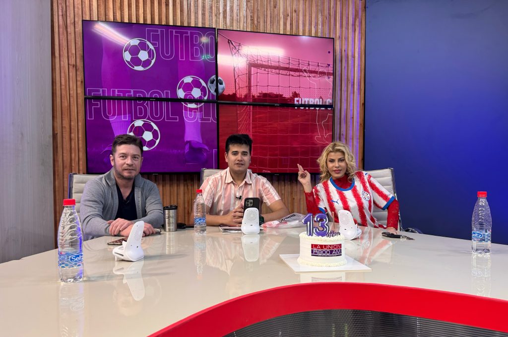 “Fútbol Club”, conducido por Juan José Pérez, suma a Karina Cardozo de VentaneandoPy a su equipo mundialista