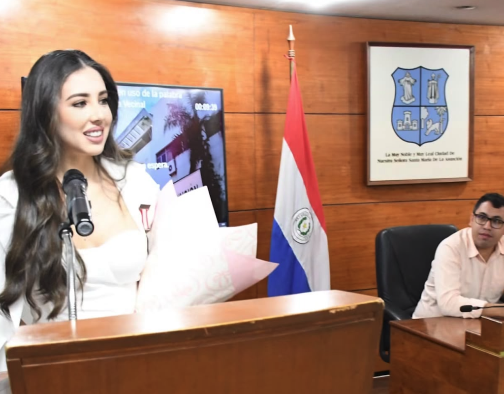 FÁTIMA RODRÍGUEZ HACE HISTORIA PERSONAL: DE LAS PASARELAS AL RECONOCIMIENTO MUNICIPAL
