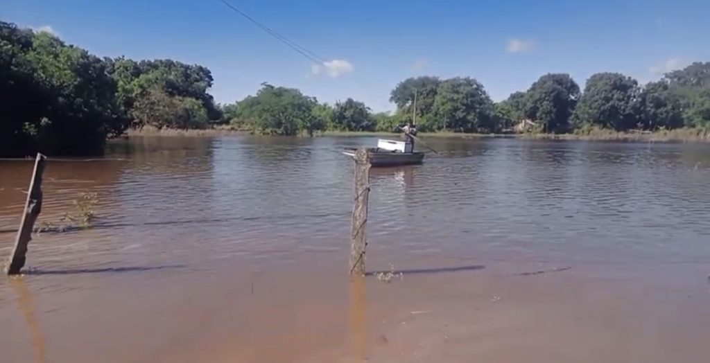 ALERTA EN ÑEEMBUCÚ: VILLALBÍN Y MAYOR MARTÍNEZ DECLARAN EMERGENCIA POR LA CRECIDA DEL RÍO PARANÁ