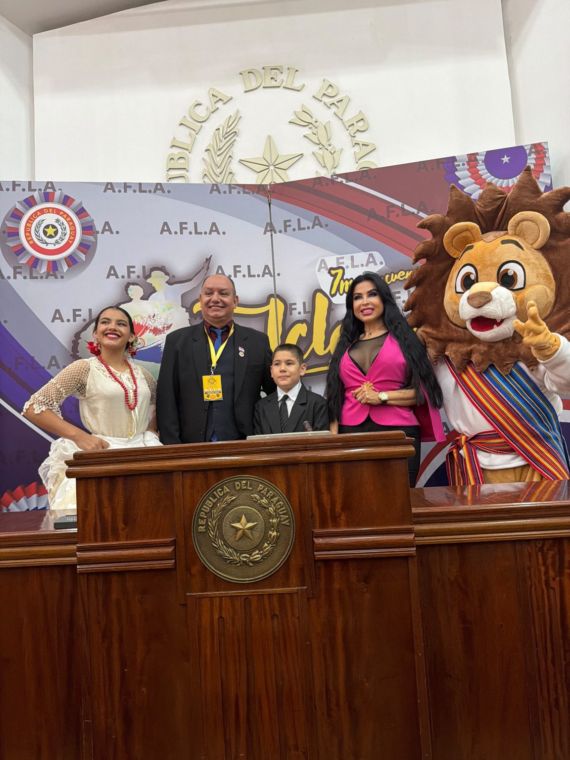 PARAGUAY RECIBE A MÁS DE 700 ARTISTAS DE 12 PAÍSES EN UNA GRAN FIESTA DEL FOLCLORE